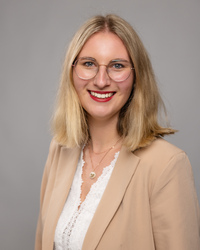 Laura  Schiffhauer 